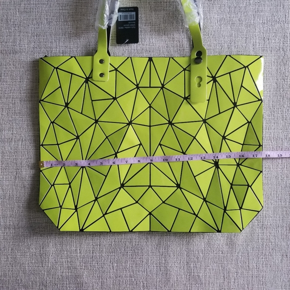 Lucky 7 Geo Bag Lime Green - Picture 8 of 16
